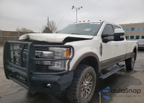 2017 Ford F350 Super Duty z USA, uszkodzony, nr VIN 1FT8W3BT1HEC50422